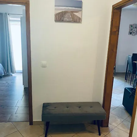 Apartament Pafi *